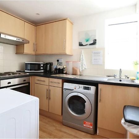 Lovely Private Bedrooms In Euston, Central Лондон Екстериор снимка