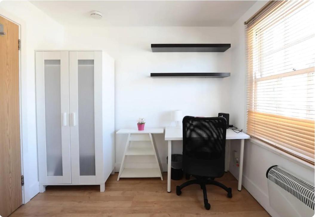 Lovely Private Bedrooms In Euston, Central Лондон Екстериор снимка