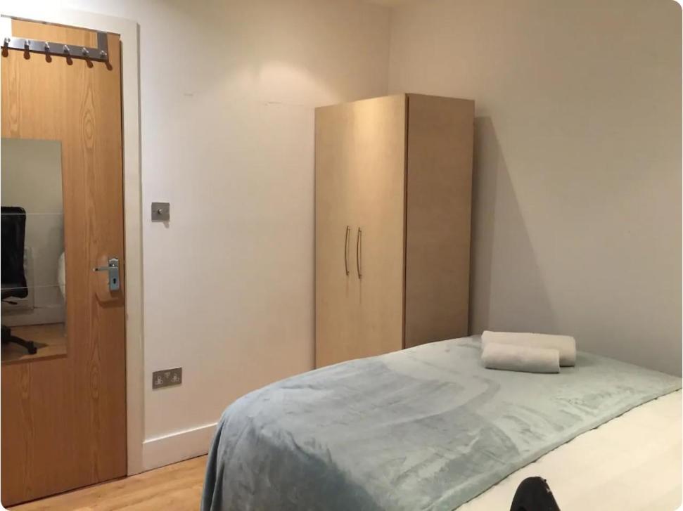 Lovely Private Bedrooms In Euston, Central Лондон Екстериор снимка